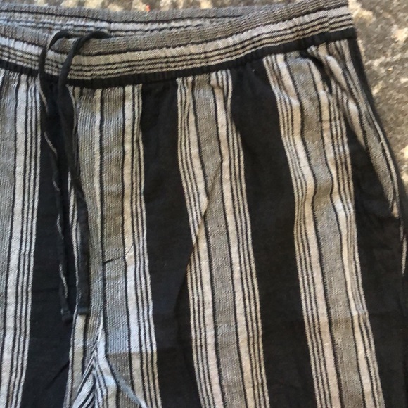 Old Navy High Waisted Striped Linen Blend Wide Leg Pants - Black/White - Picture 4 of 9